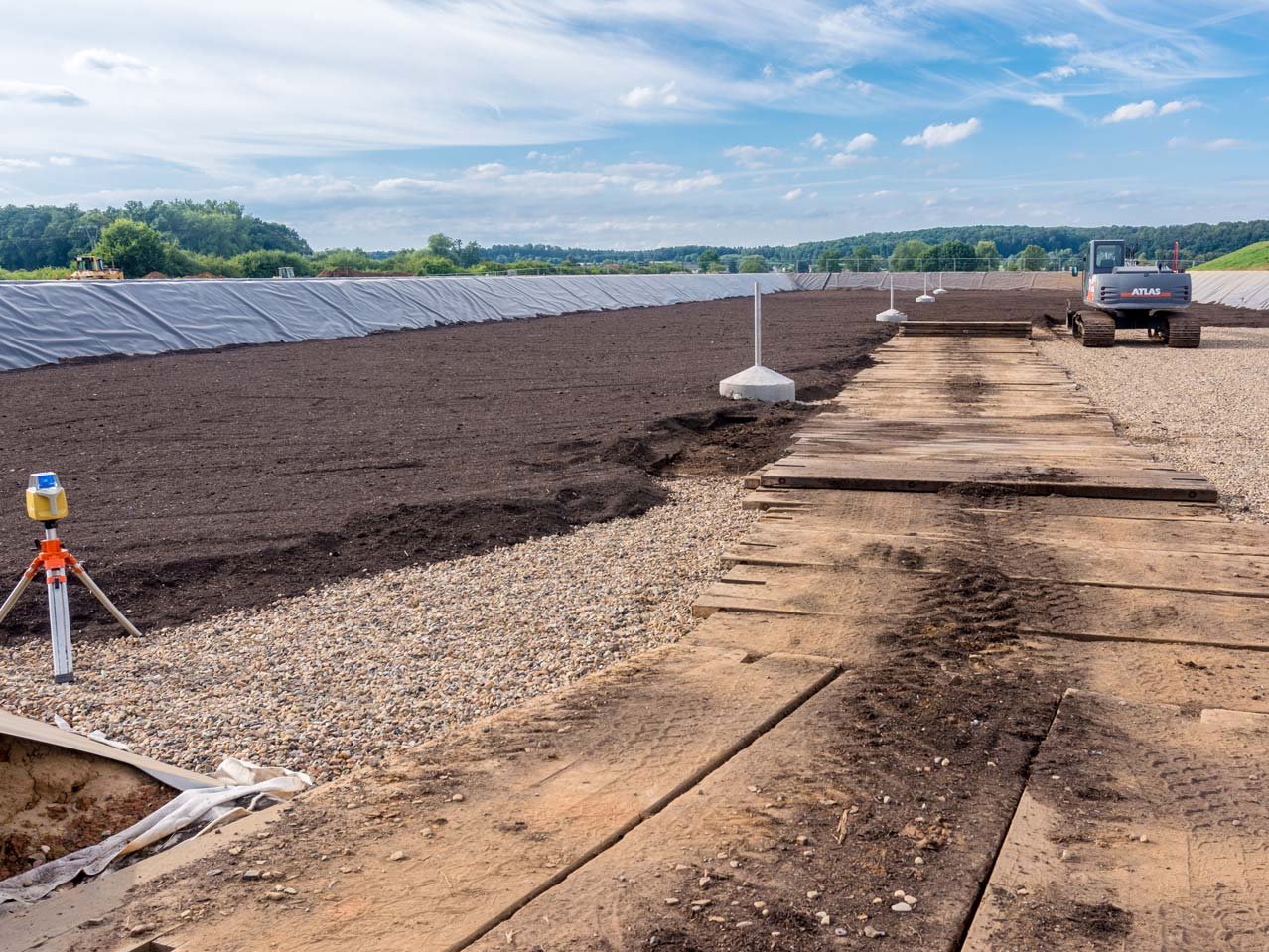 Optimale Planung und Errichtung - wir kümmern uns um alles Notwendige, vom Genehmigungsverfahren über das Stoffstrommanagement und Verwertungskonzepte bis zur Analytik und Qualitätssicherung